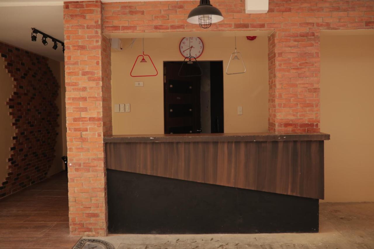Cerca Hotel Balabag  Zewnętrze zdjęcie