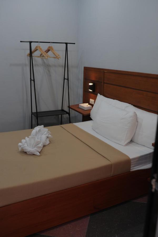 Cerca Hotel Balabag  Zewnętrze zdjęcie