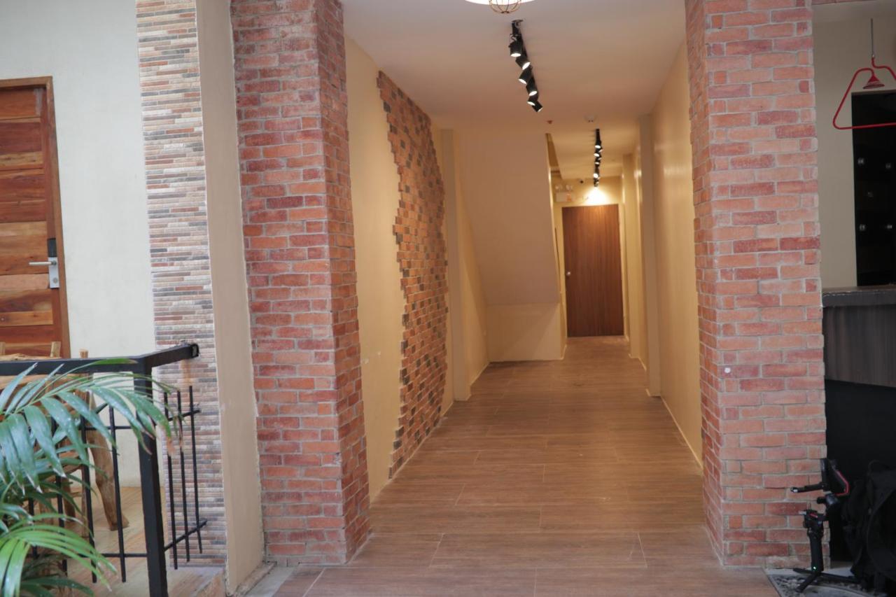 Cerca Hotel Balabag  Zewnętrze zdjęcie