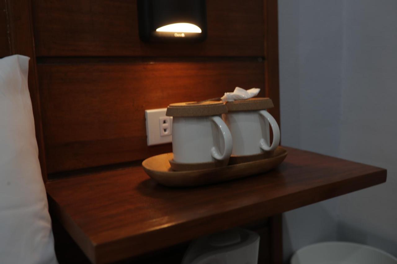 Cerca Hotel Balabag  Zewnętrze zdjęcie
