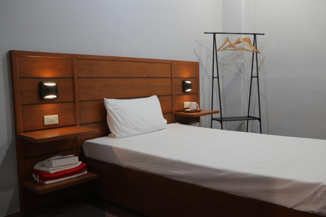 Cerca Hotel Balabag  Zewnętrze zdjęcie