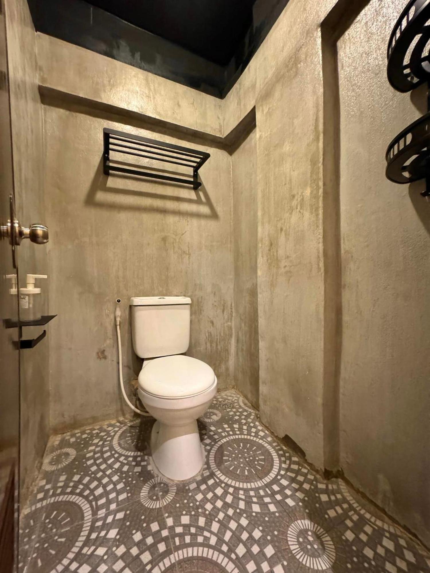 Cerca Hotel Balabag  Zewnętrze zdjęcie